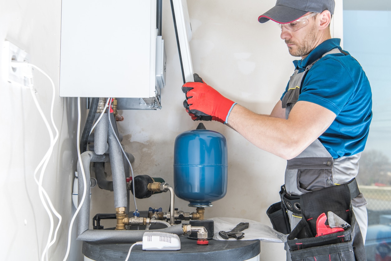 Blind & Sons technician at a customer's front door
